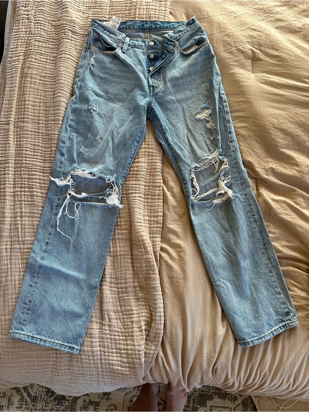 Levi's Light Blue Distressed Straight Women's Jeans